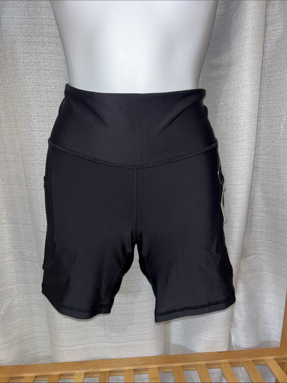 Old Navy Black High-Rise Athletic Shorts with Side Pockets